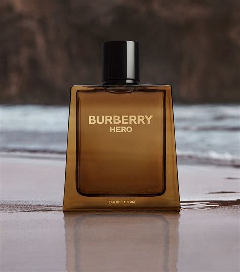 Recensione di Burberry Hero Eau de Parfum Eau de Parfum per 